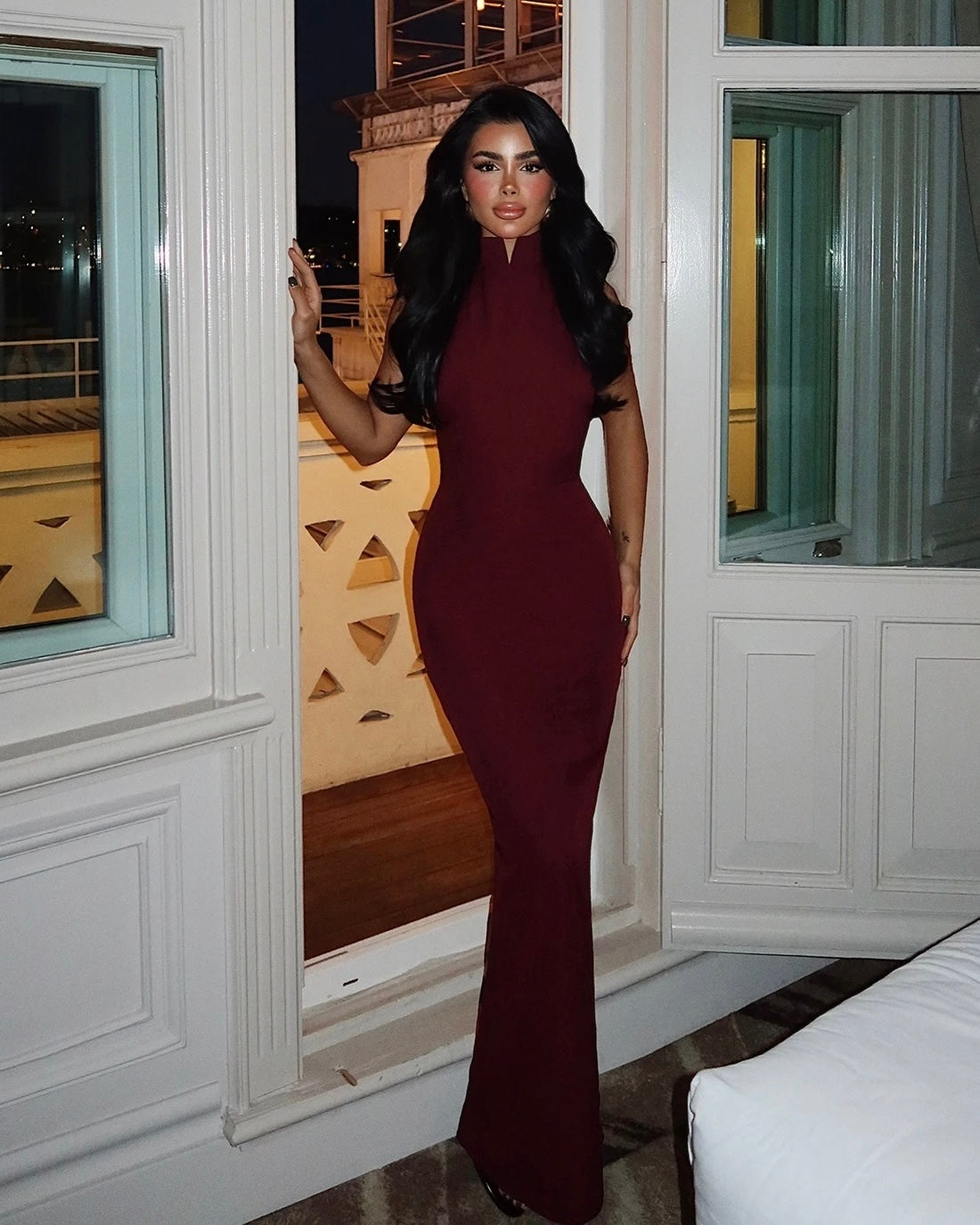 Burgundy Elegant High-Neck Bodycon Maxi Dress | فستان  خمري أنيق بقصة ضيقة