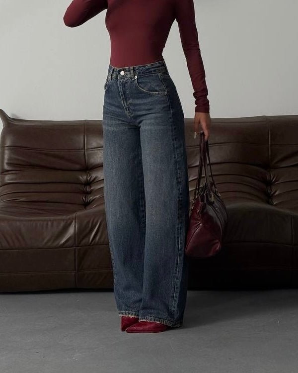 Timeless High-Rise Relaxed Wide-Leg Denim | جينز كلاسيكي واسع الساق بخصر مرتفع