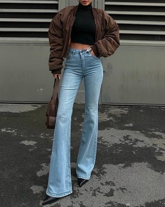 High-Waist Flare Jeans | جينز عالي الخصر