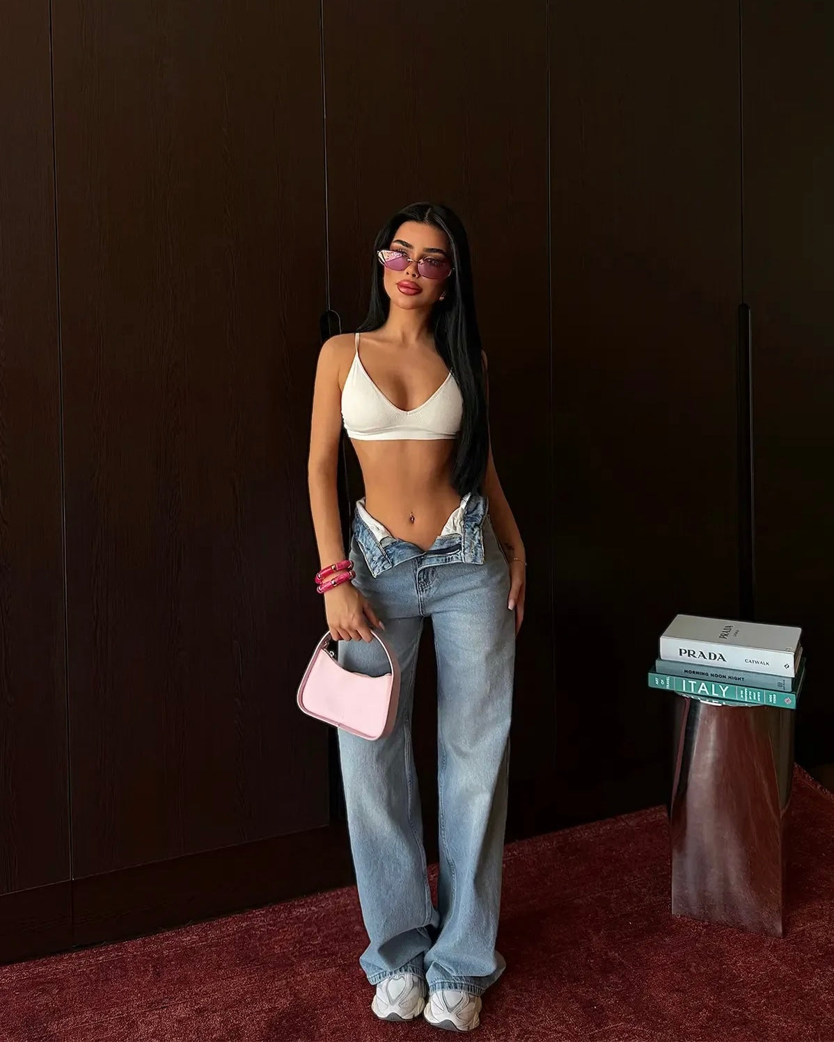 Light blue wide-leg jeans | جينز ازرق فاتح عريض