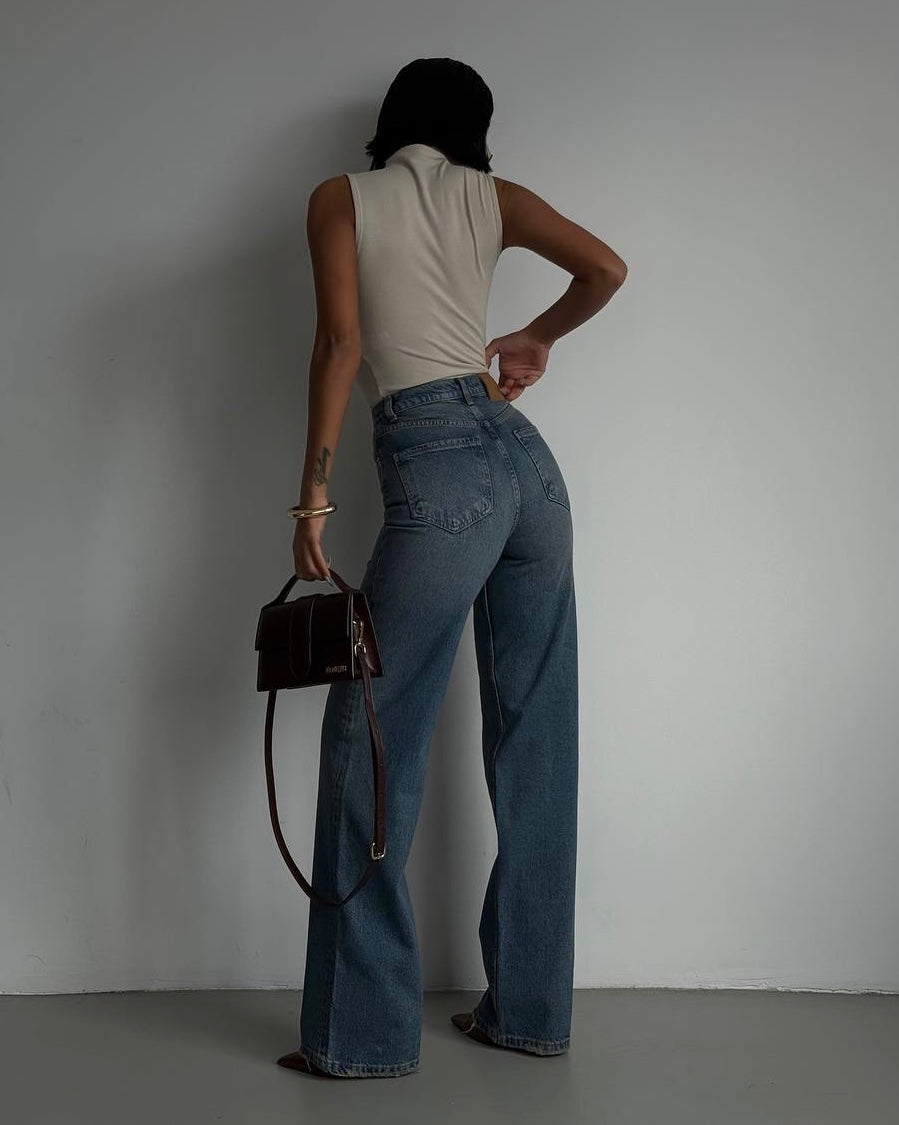 High-Rise Vintage Straight-Leg Denim Jean | جينز دنيم بقصّة مستقيمة عالية الخصر