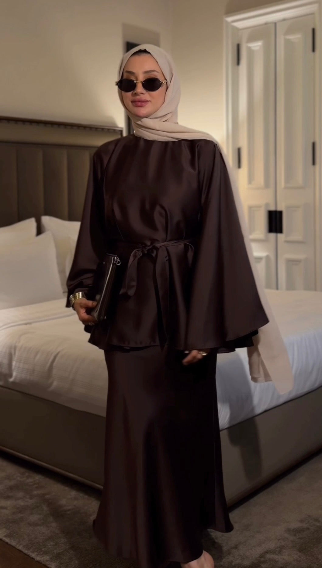 Elegant Chocolate Brown Satin Two-Piece Maxi Skirt Set with Tie Waist | طقم ساتان بني شوكولاتة أنيق بلوزة بربطة خصر وأكمام واسعة مع تنورة ماكسي