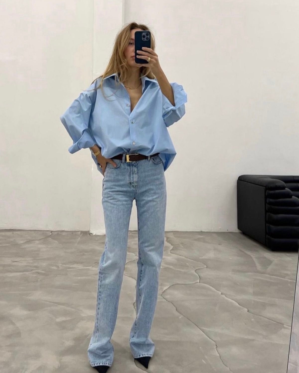 Light Wash Straight Leg Jeans | جينز فاتح بقصة مستقيمة