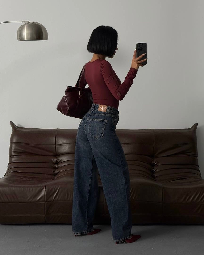 Timeless High-Rise Relaxed Wide-Leg Denim | جينز كلاسيكي واسع الساق بخصر مرتفع