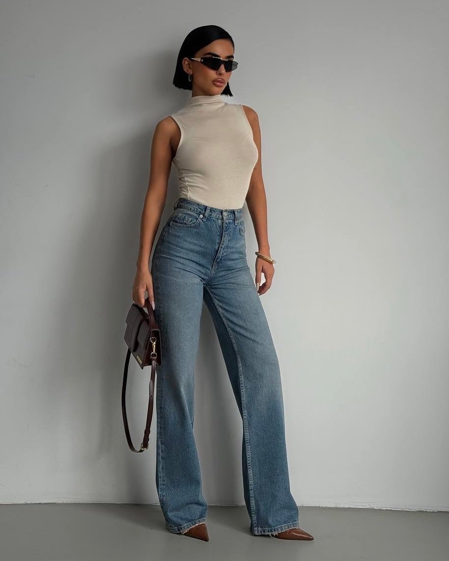 High-Rise Vintage Straight-Leg Denim Jean | جينز دنيم بقصّة مستقيمة عالية الخصر