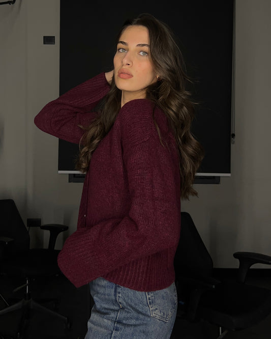 Burgundy Knit Buttoned Cardigan | كارديغان محبوك باللون الخمري