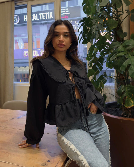 חולצת פשתן קשירה קדמית בשחור