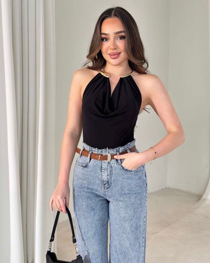 Black Draped Halter Top| بلوزة هالتر بفتحة صدر باللون الأسود