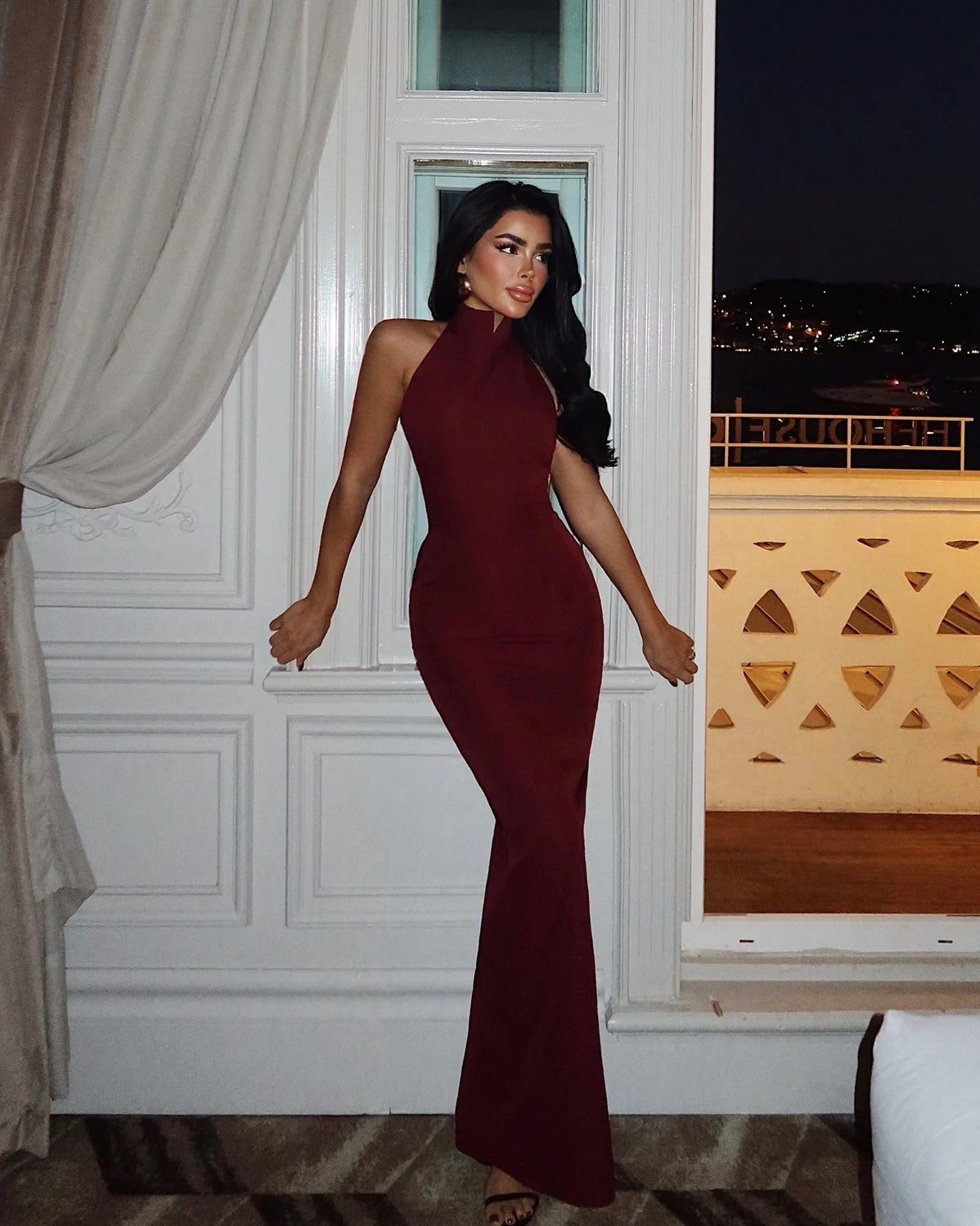 Burgundy Elegant High-Neck Bodycon Maxi Dress | فستان  خمري أنيق بقصة ضيقة