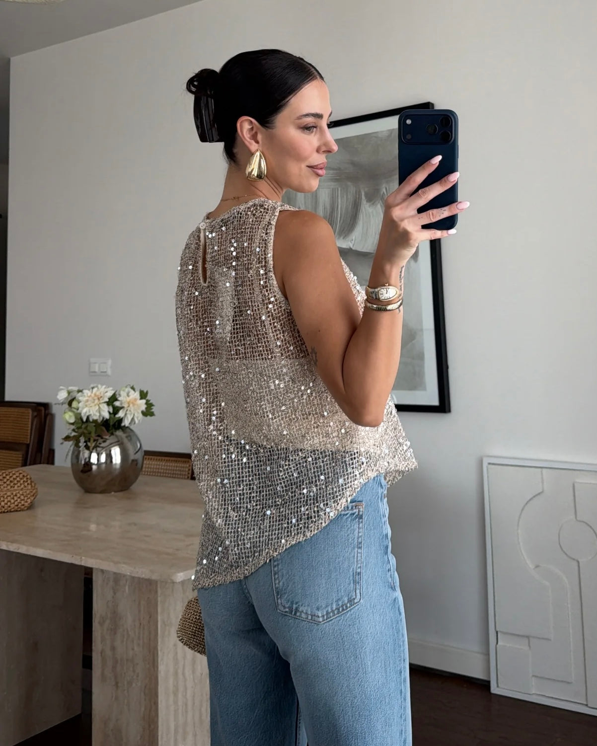 Champagne Sequin Sleeveless Mesh Top | بلوزة شامبين ترتر بدون أكمام بقماش شبك
