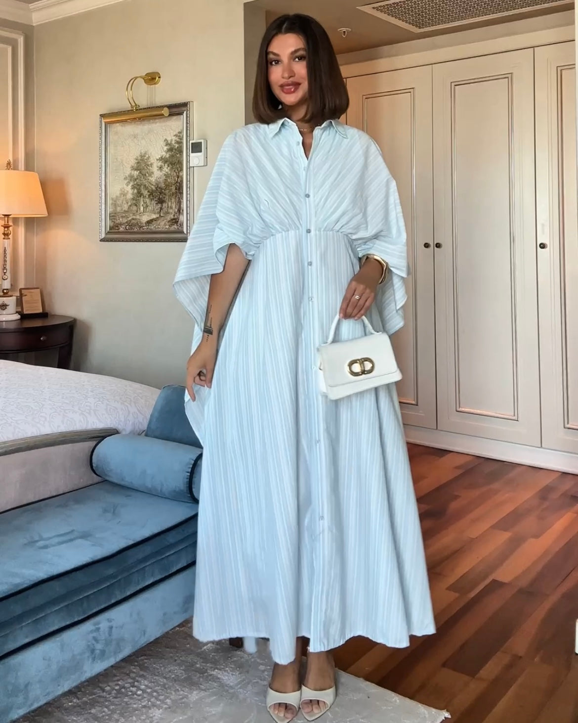 Elegant Pleated Button-Front Maxi Dress with Batwing Sleeves in Blue | فستان ماكسي أنيق بكسرات وأزرار أمامية وأكمام واسعة باللون الازرق