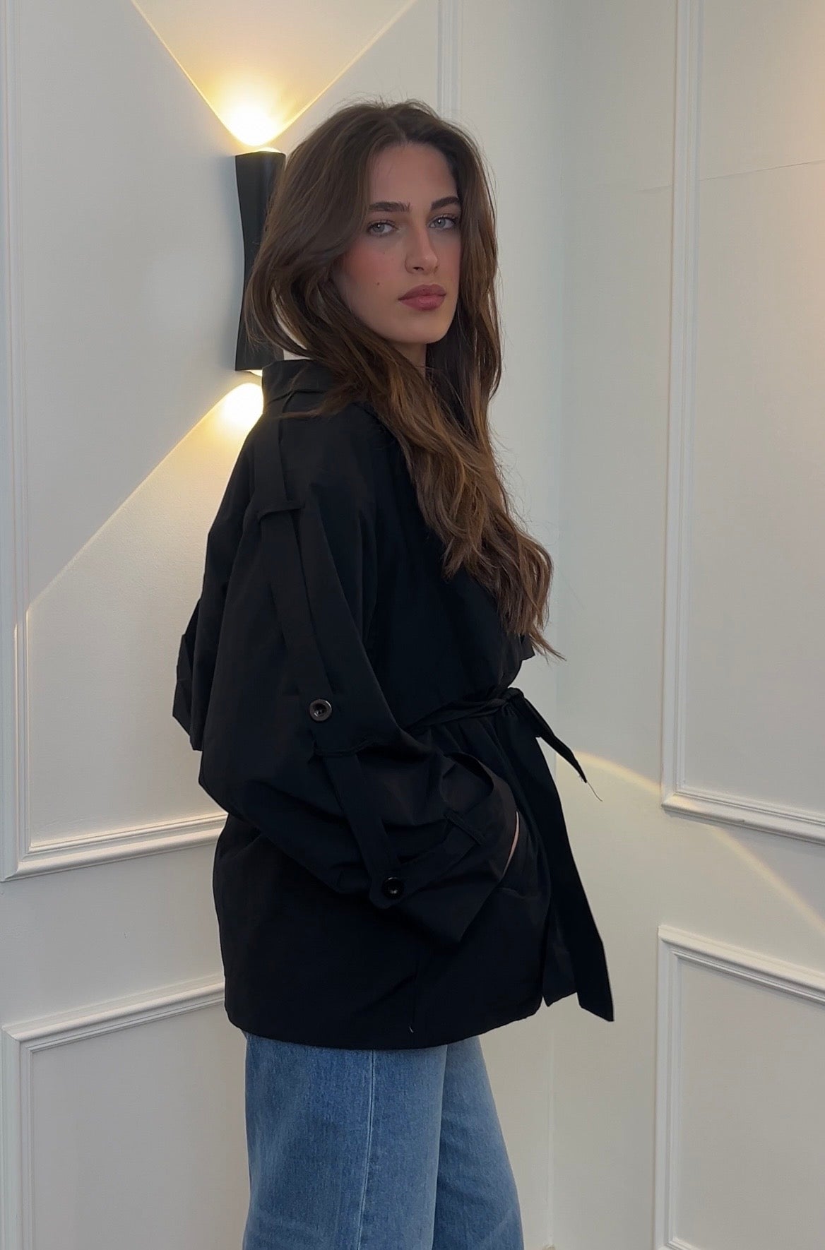 Elegant Black Belted Trench Jacket with Wide Lapels | جاكيت ترنش اسود أنيق بحزام وياقة عريضة