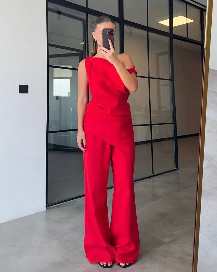 Red One Shoulder Draped Top and Wide Leg Pants Set | طقم احمر بكتف واحد مع توب ملفوف وبنطلون واسع