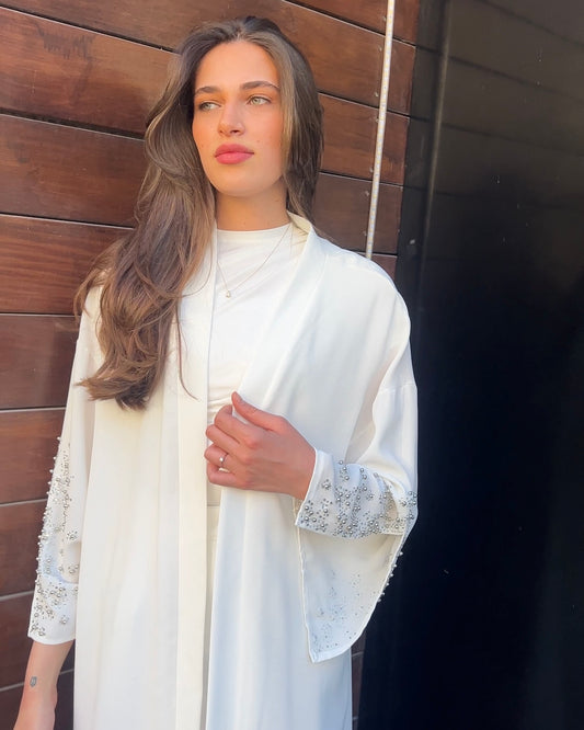 White Beaded Sleeve Abaya | عباية بيضاء بأكمام مزينة بالخرز