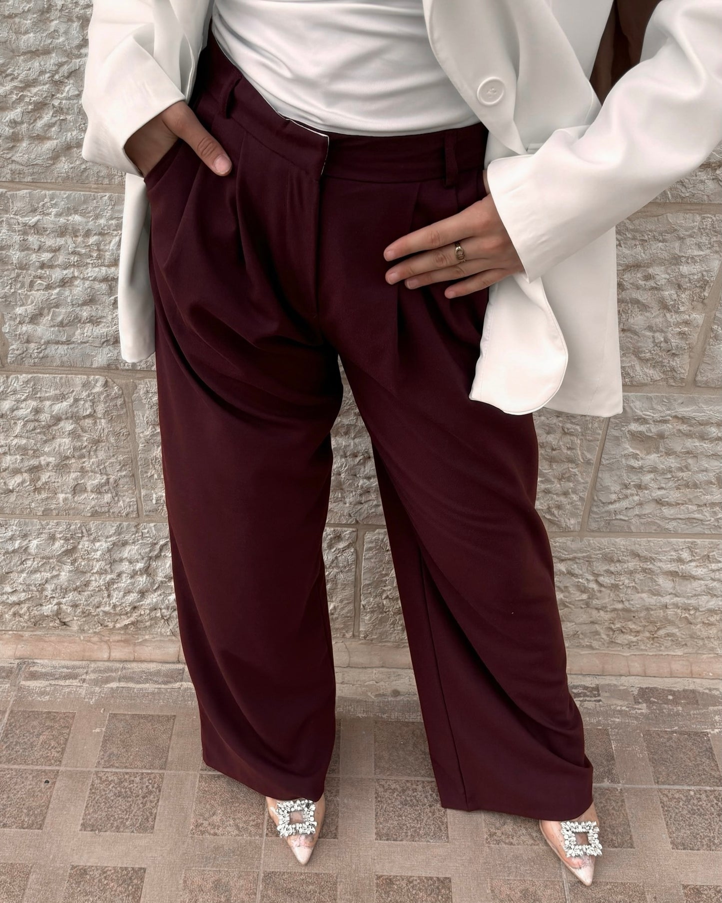 ‏Burgundy Wide-Leg High-Waist Trousers | بنطلون بخصر عالٍ بلون البيرغندي